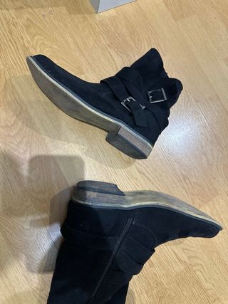 Botines Antelina Hebilla Negro T-39