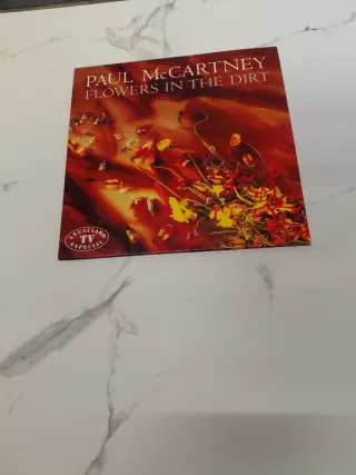 2 Vinilos Paul McCartney: Press to Play y Flowers