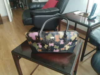 Bolso Tous sin usar con funda