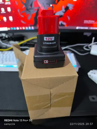 Batería Milwaukee M12 8Ah 1x40 2x70