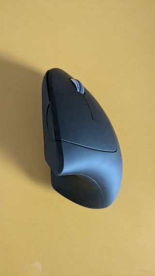 Mouse ergonomico verticale USB ricaricabile