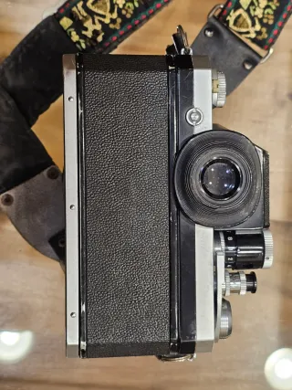 Nikon F con objetivos 50mm f/1.2 y 105mm f/2.5