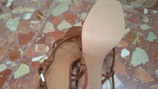 Sandalias marrones de tiras