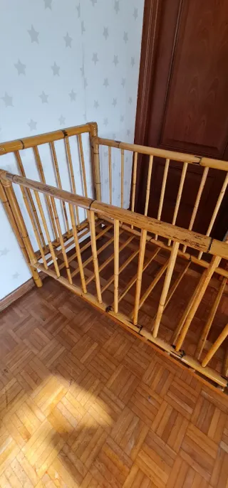 Cuna de bambú natural