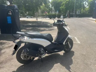 Piaggio Beverly 125