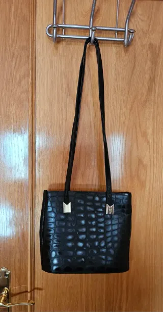 Tres Bolsos de mujer con asas de hombro