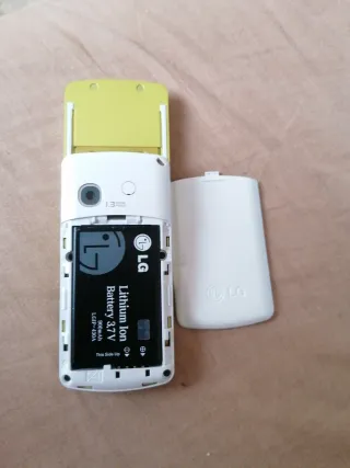 Móvil LG KU380 Blanco y Amarillo