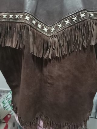 CHAQUETA CUERO CON FLECOS