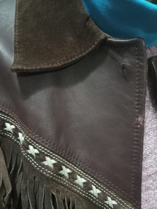 CHAQUETA CUERO CON FLECOS