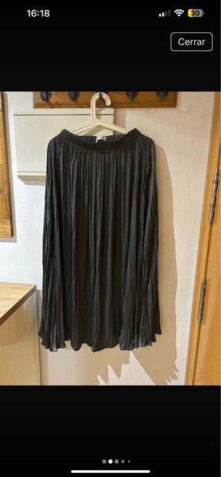 Falda larga Zara gris plisada