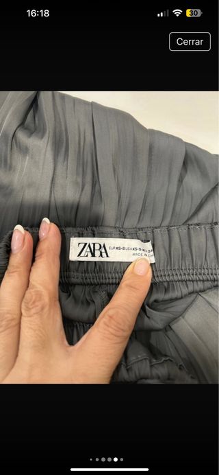 Falda larga Zara gris plisada