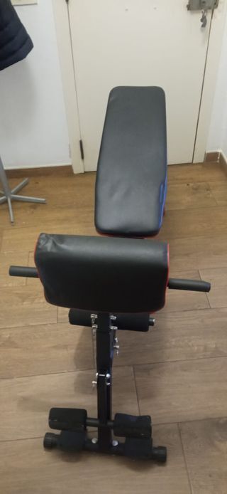 Banco de entrenamiento para pesas