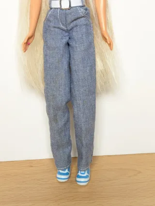 Barbie Teen Skipper All Grown Up