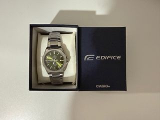 Reloj Casio Edifice Verde y Plateado