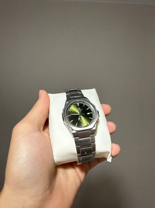 Reloj Casio Edifice Verde y Plateado