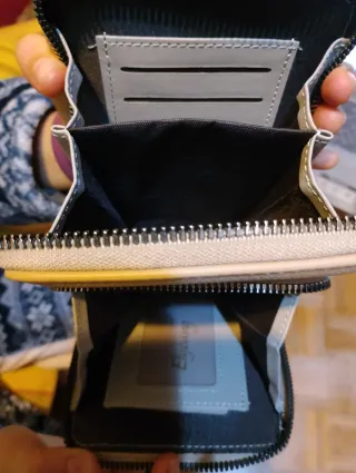 Bolso para móvil beige