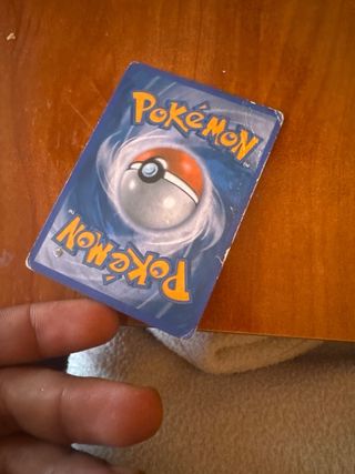 Carta Pokémon Pikachu VMAX Gigamax