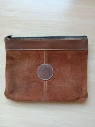 Bolso de piel marrón