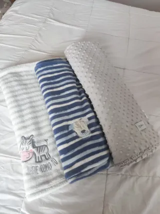 3 Mantitas de bebé (Cebra, Rayas, Puntos)