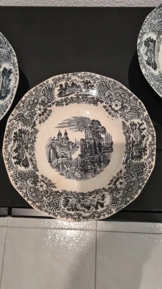 4 Platos Hondos Cartuja de Sevilla Pickman vistas