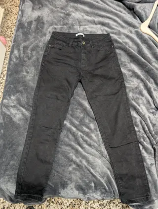 Pantalón vaquero negro pinzas