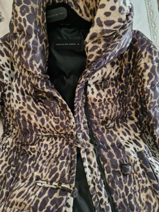 Plumífero Purificación García Leopardo