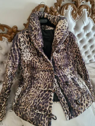 Plumífero Purificación García Leopardo