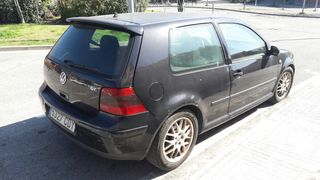 Volkswagen Golf 2003