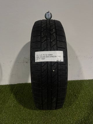 225 75 16 104H MICHELIN 4x4 SYNCHRONE