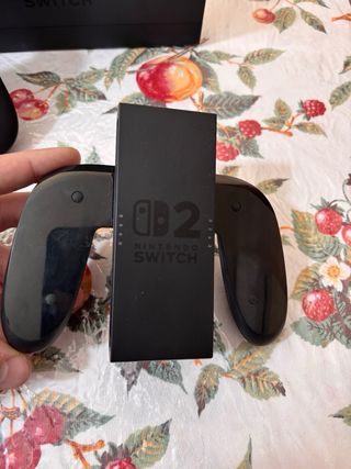 Nintendo Switch 2 + tre giochi pokemon inclusi