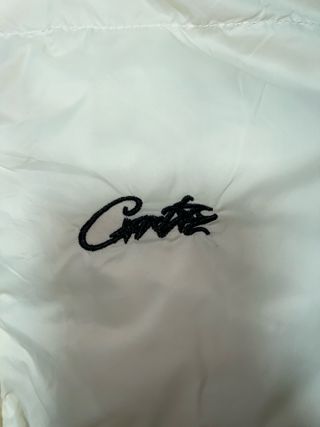 Chaqueta Corteiz Bolo Puffer Off-White