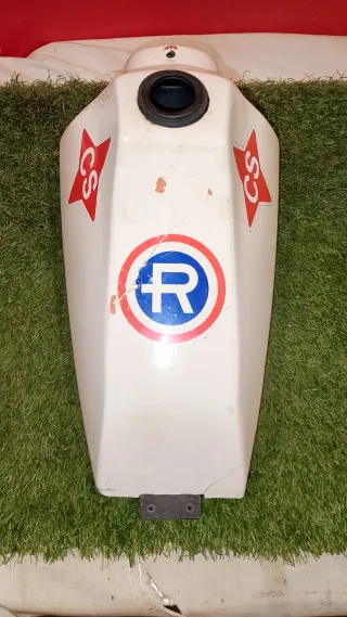 Depósito gasolina moto. 2a OPORTUNITAT.