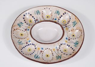 Piatto portauova dipinto a mano B.A.E. S. Albino