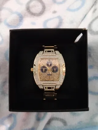 Reloj Guess Dorado