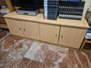 Mueble bajo de madera