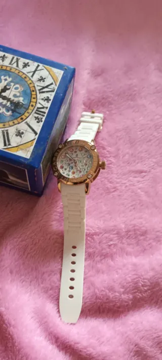 Reloj Capri Oro con Brillantes de Colores