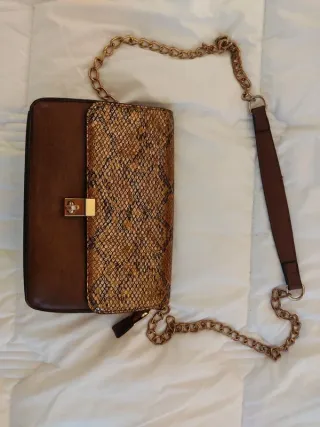 Bolso marrón estampado serpiente