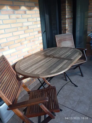 Mesa y 2 sillas de Teka