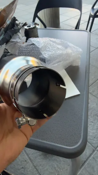 Boca para tubo de escape