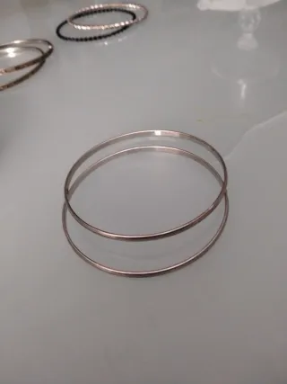 Set 7 pulseras plateadas y negras