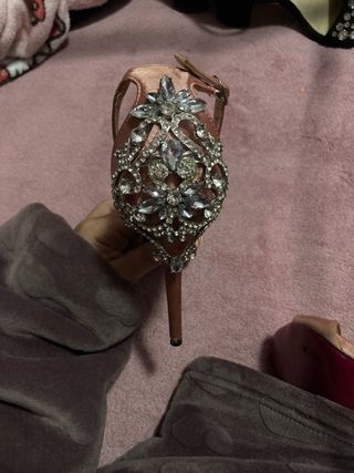 Tacones rosa con pedrería