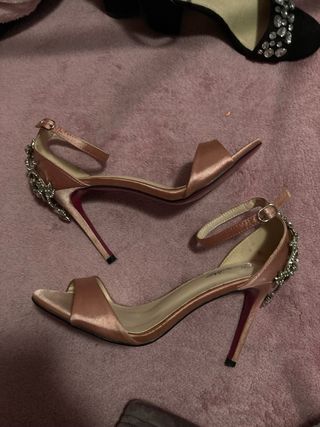 Tacones rosa con pedrería