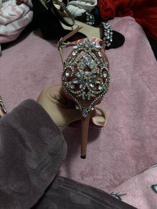 Tacones rosa con pedrería