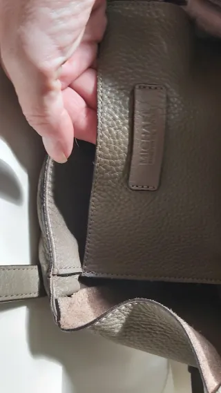 Bolso Michael Kors Piel Gris y Dorado