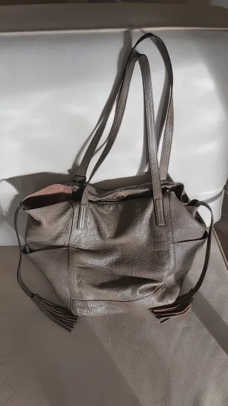 Bolso Michael Kors Piel Gris y Dorado