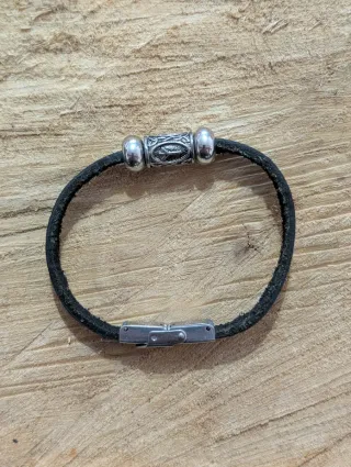 Pulsera hecha a mano cuero y plata