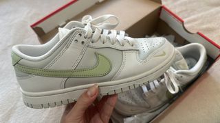Nike Dunk Low Verde y Blanco Casi Nuevas