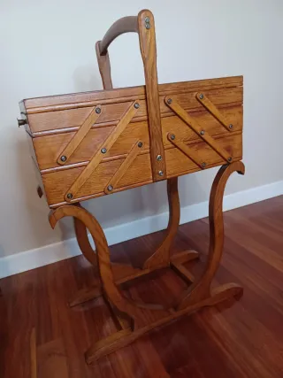 Costurero Francés Art Déco/Mid-Century en Madera