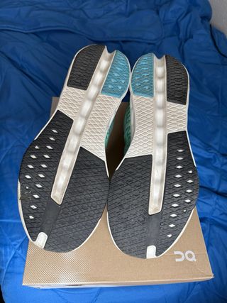 Zapatillas On Running Cloudsurfer