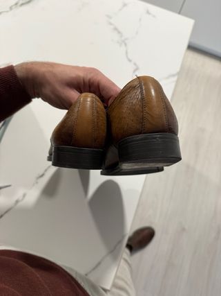 Zapatos de piel marrones